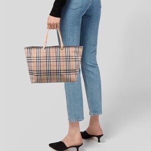 Burberry London Nylon Tote Bag Nova Check Haymarket Beige Tan Shopper Minimalist